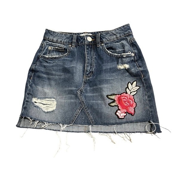 GARAGE Y2K Denim Distressed Mini Skirt with Rose Patch - Picture 1 of 7
